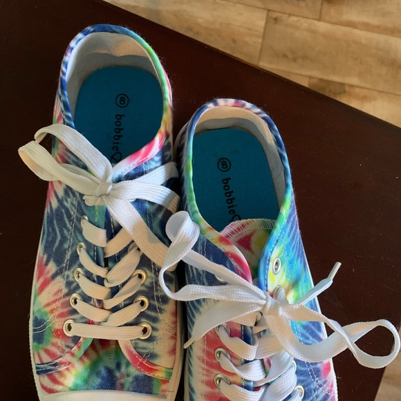 Bobbi Brooks Tie-dyed shoes size 8 - Picture 1 of 6